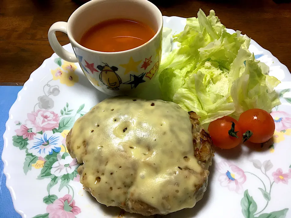 チーズハンバーグ|はっちぃさん