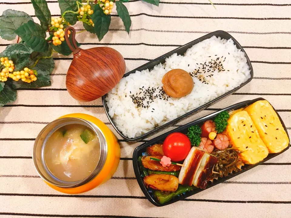 今日の旦那さんお一人様弁当☆
具沢山のふわふわたまごの中華スープ付きです★お仕事頑張ってね~(ㅅ´ ˘ `)♡|yuriさん