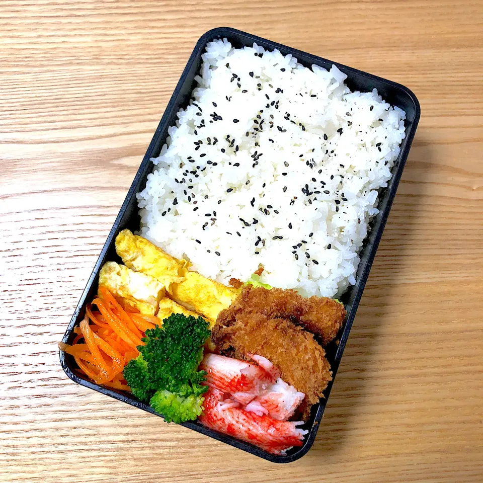 Snapdishの料理写真:土曜日の旦那さんのお弁当🍙|むさけんさん