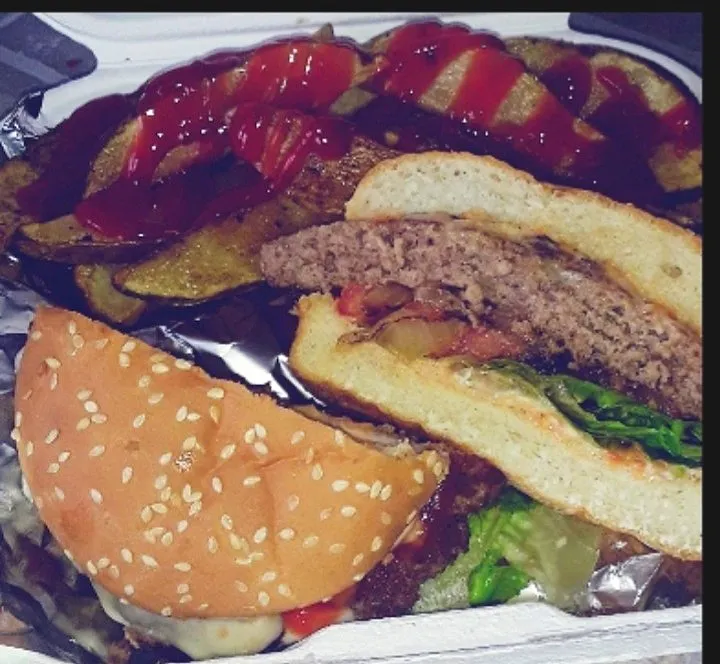 Snapdishの料理写真:The Nook Burger|Kedraさん