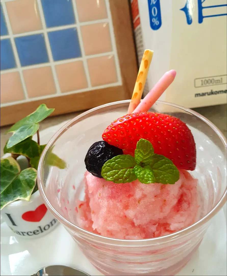 いちごのジェラート🍓|fumfumさん