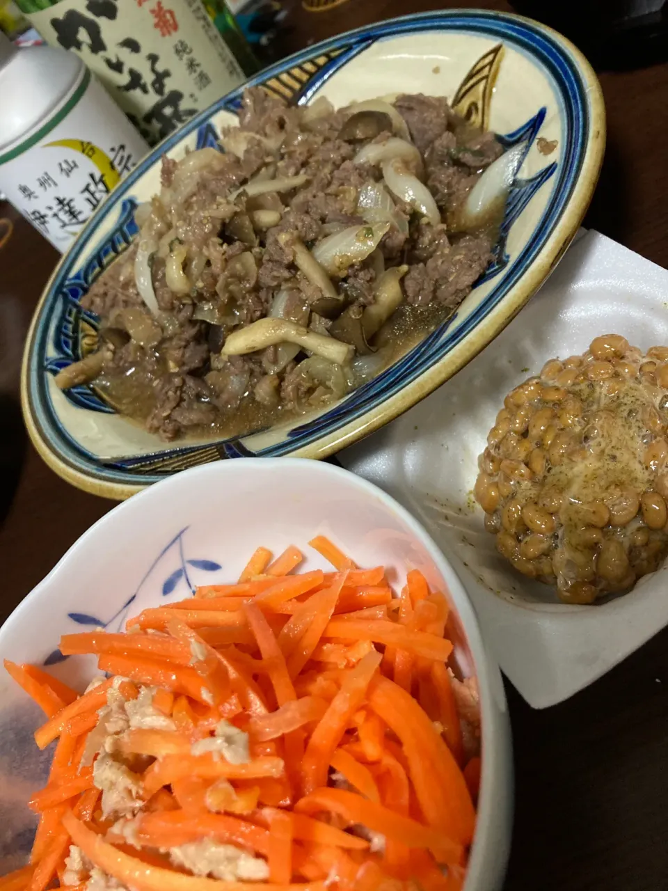 2月6日晩ご飯。コストコプルコギビーフ、人参ラペ、納豆豆腐。|あやさん