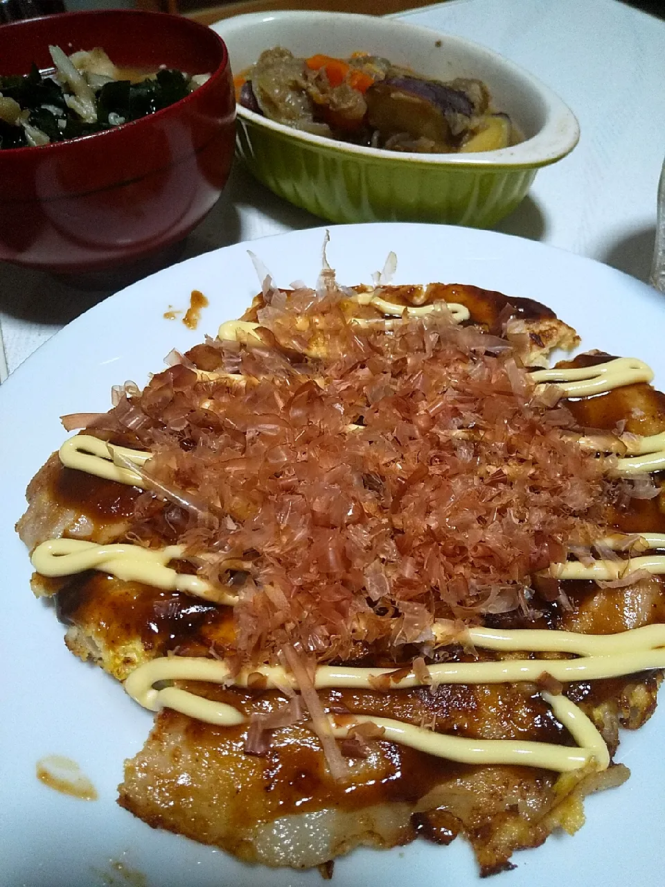 今日の晩御飯
※おからパウダーで白菜のお好み焼き
※ツナ缶とさつま芋の煮物
※キノコとワカメのお味噌汁
※焼酎ハイボール|れあMIXさん