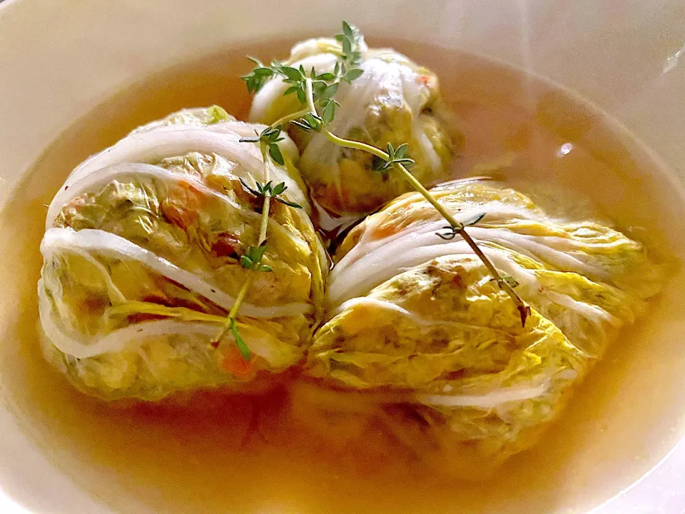 Chicken Consommé with Veal and Brioche Stuffed Cabbage|Christine pavelkaさん