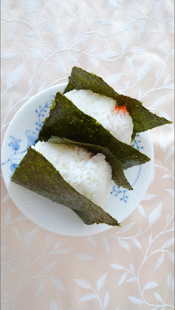 Snapdishの料理写真:2/8夜勤弁当
明太子おにぎり🍙|卯月さん