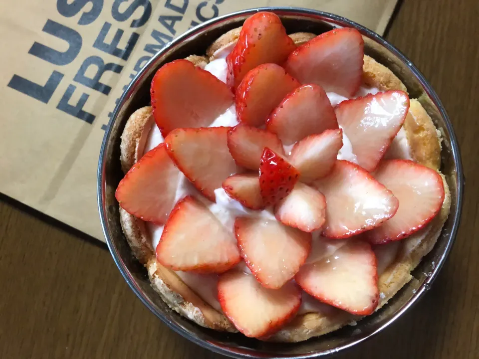 春節午後
自家製おすずイチゴのシャルロット
製作中
Strawberry Charlotte Cake|Cuisineさん