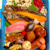 Snapdishの料理写真:鮭弁当|けいたむさん