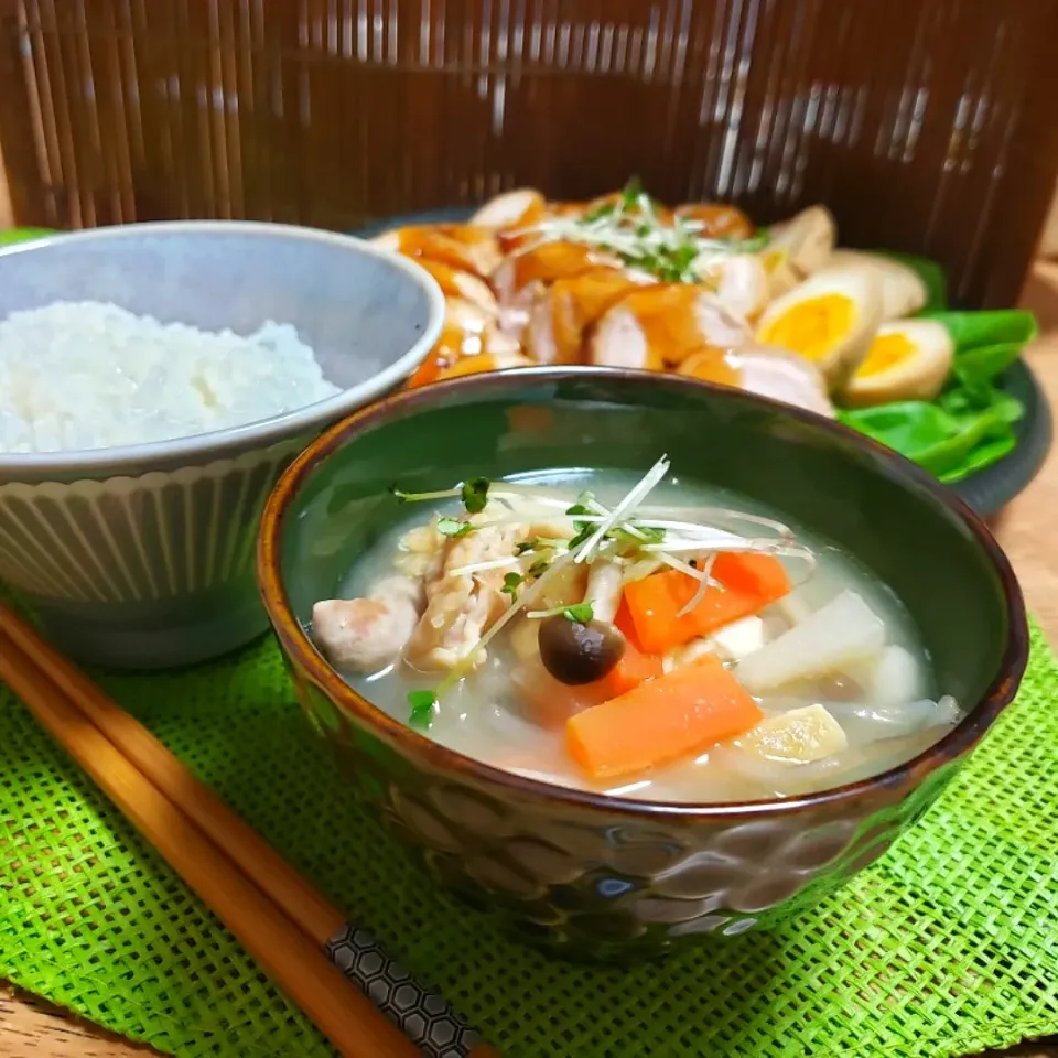 おnewの器でもつ煮込みのお夕飯|かのりさん