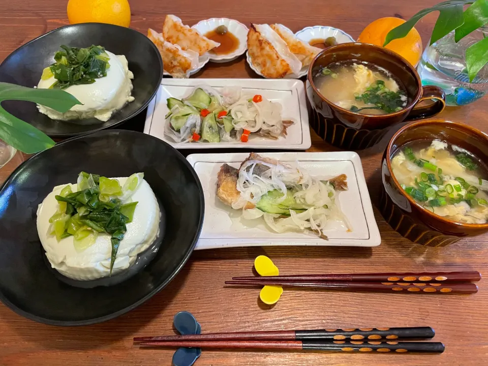 アジの南蛮漬け、豆腐のネギダレかけ、山芋のお味噌汁、チーズ餃子|ＭＡＲＵＥ家の食卓さん