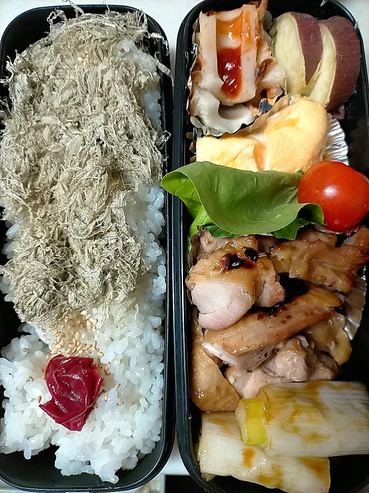 焼鳥弁当
★チーズ卵焼き
★さつまいも蒸し
竹輪焼き|芽亜里さん