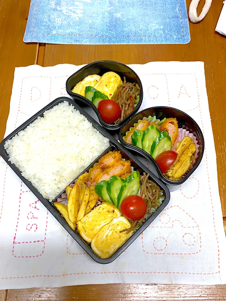 Snapdishの料理写真:2月9日火曜日エビカツ弁当|アッキーさん