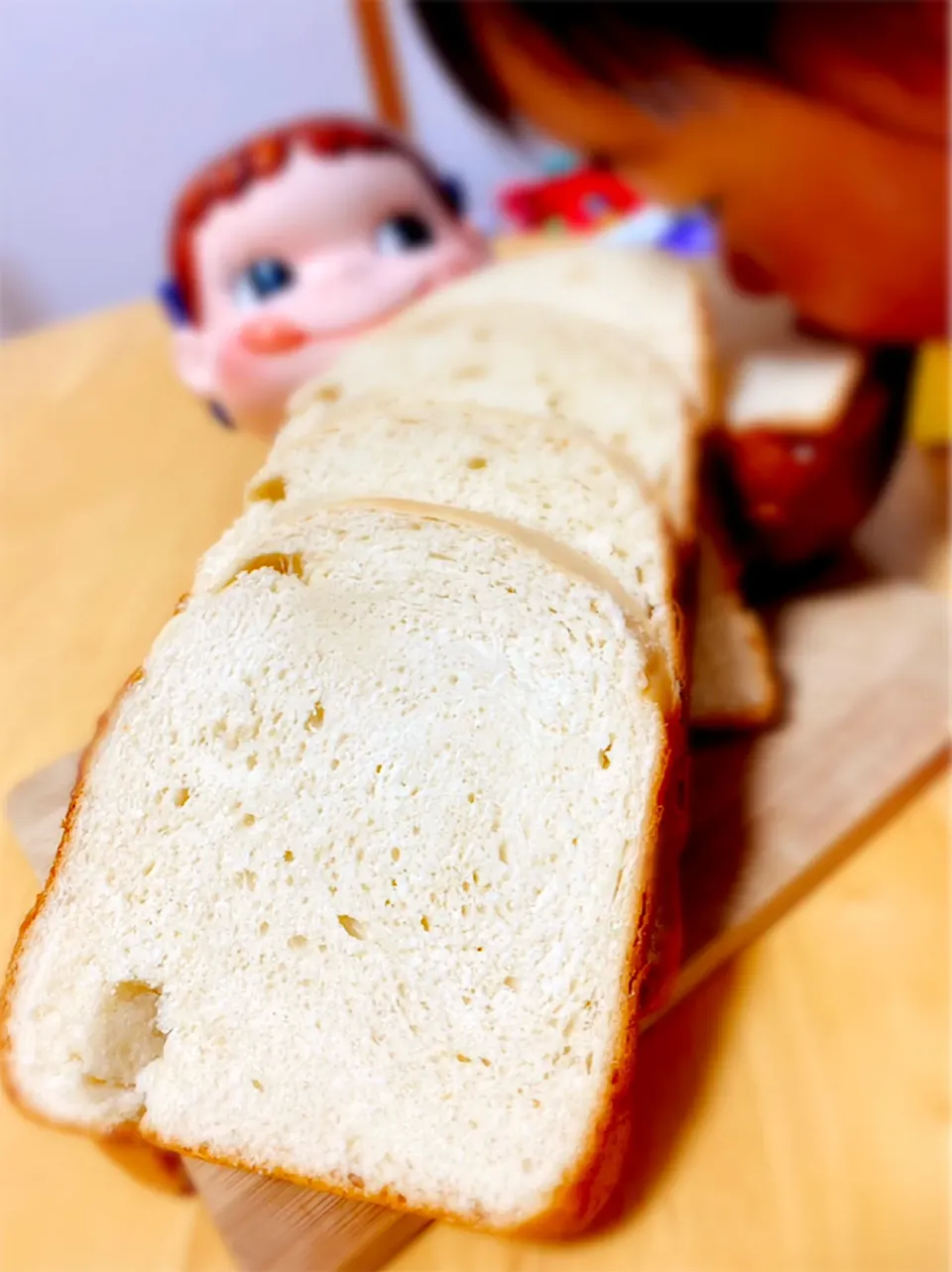 またまたかぶりつかれた♡耳までふわふわな甘酒食パン。|ぽき。さん