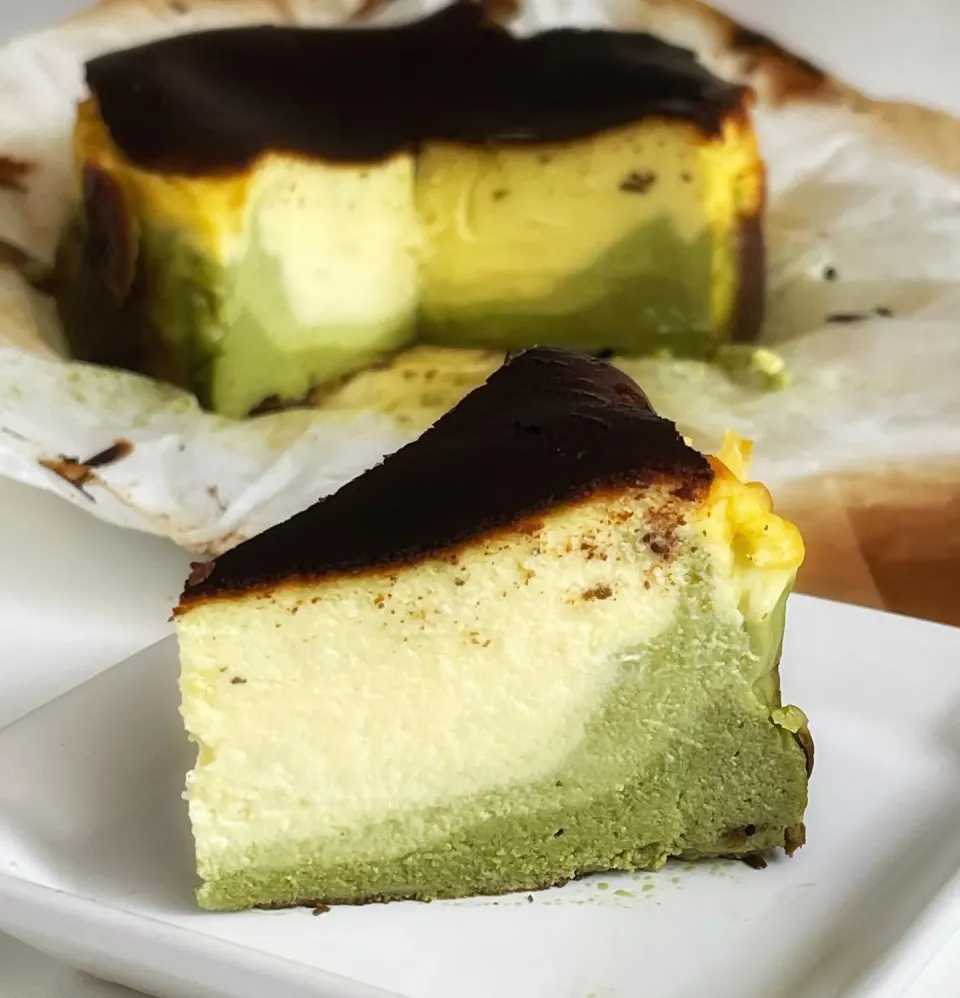 Snapdishの料理写真:Matcha burnt cheese cake|12Dragonさん