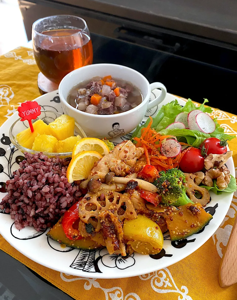 ゆかりさんの料理 鶏肉と根菜のハニーマスタードプレート🍯🐝|ゆかりさん