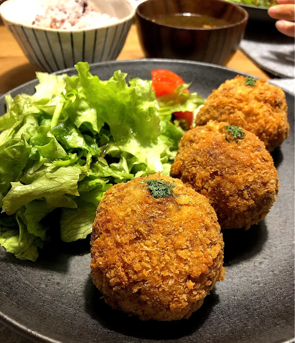 肉汁じゅーじゅーメンチカツ😋|けんちんさん