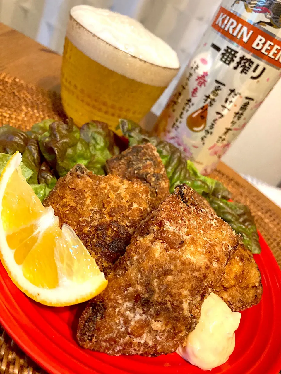 Snapdishの料理写真:鯖の竜田揚げ😋🍻💕✨釣り鯖いただきました❤️まるまる太っていました😆竜田揚げは子供に大人気❣️鳥唐揚げより美味い！って😆私はビールと🥰|アイさん