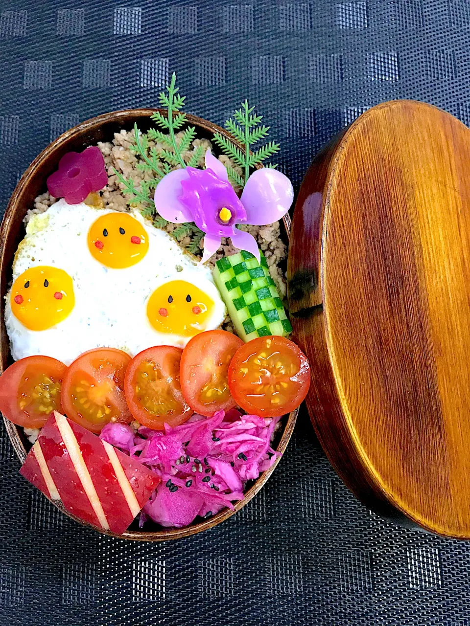 Snapdishの料理写真:そぼろ弁当|みるぴょんさん