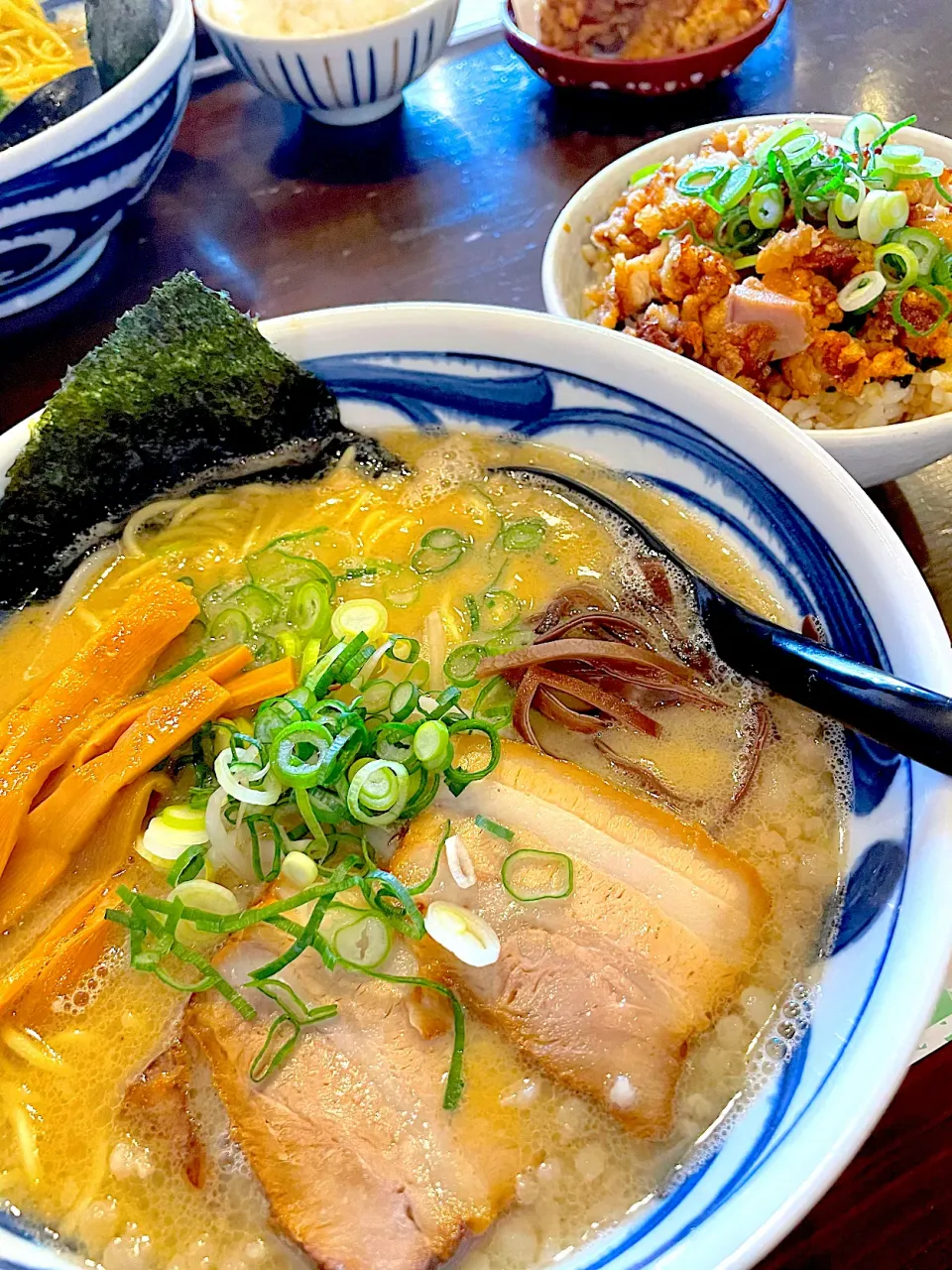 Snapdishの料理写真:さぬき白味噌らーめん🍀|おかちさん