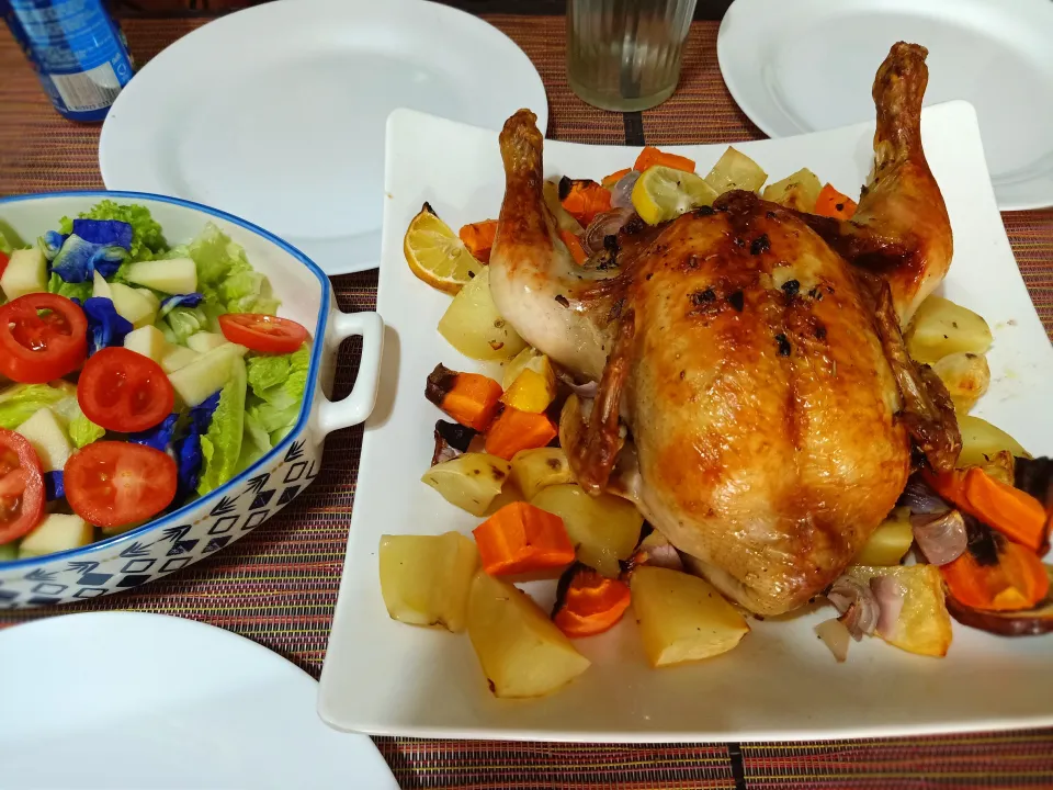 Snapdishの料理写真:roasted chicken for lunch|Daffyさん