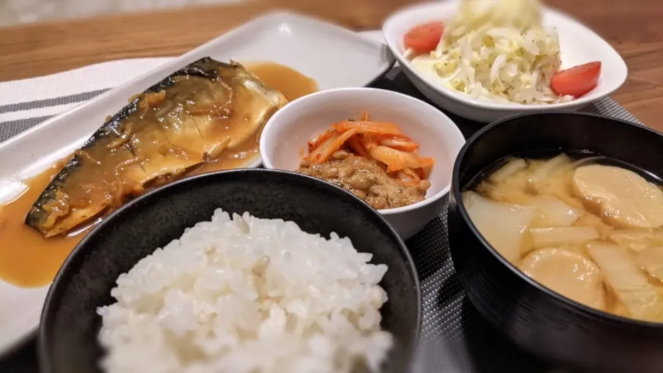 さば味噌定食〜
の晩ごはん✨|kaz(*･ω･)さん