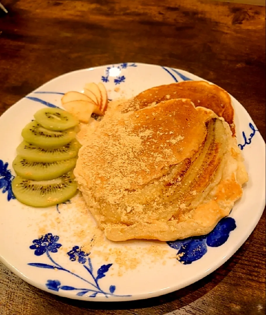 Snapdishの料理写真:❁甘酒とバナナのもちもちパンケーキ|大学生の嫁入り修行さん