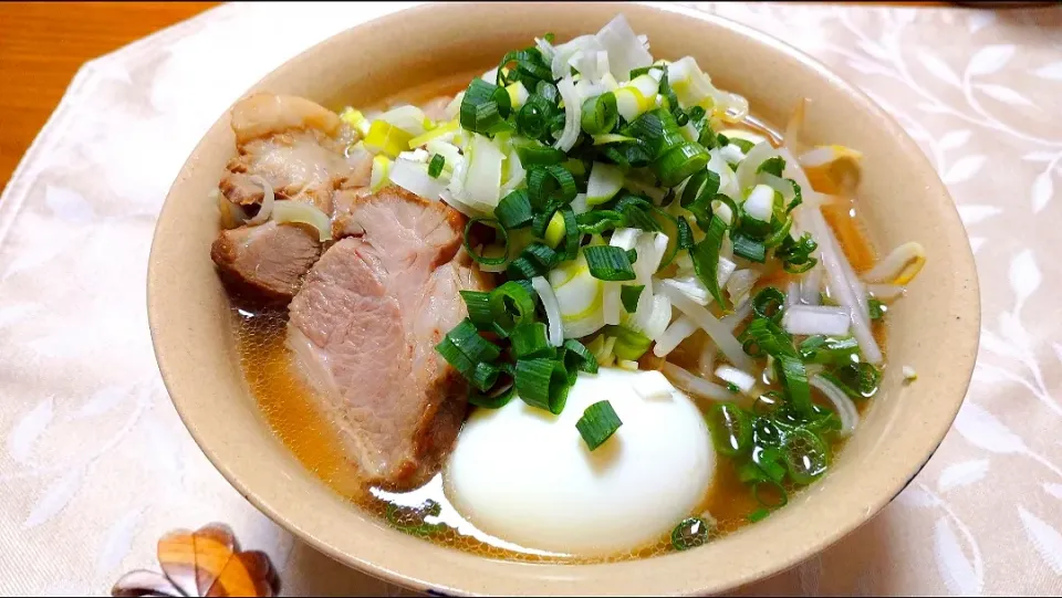 Snapdishの料理写真:お家でラーメン
日清の喜多方ラーメン
2/10の夕食🍜|卯月さん