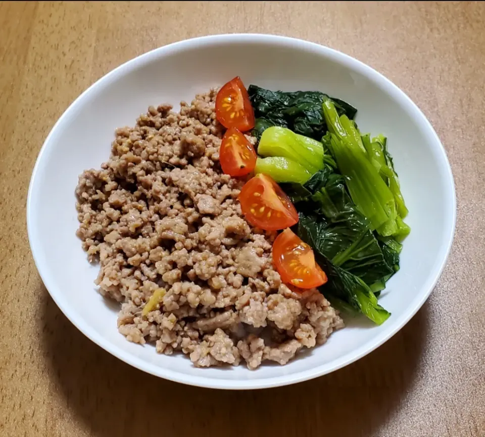 Snapdishの料理写真:生姜味噌そぼろ丼|ナナさん