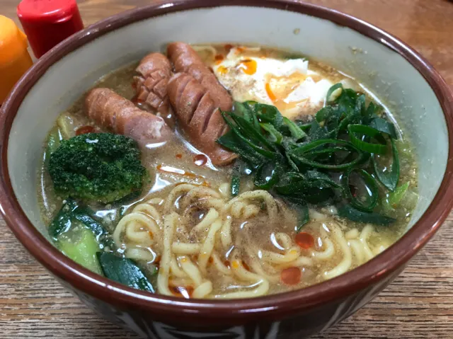 マルちゃん正麺🍜、味噌味❗️ (*´～｀*)✨|サソリさん