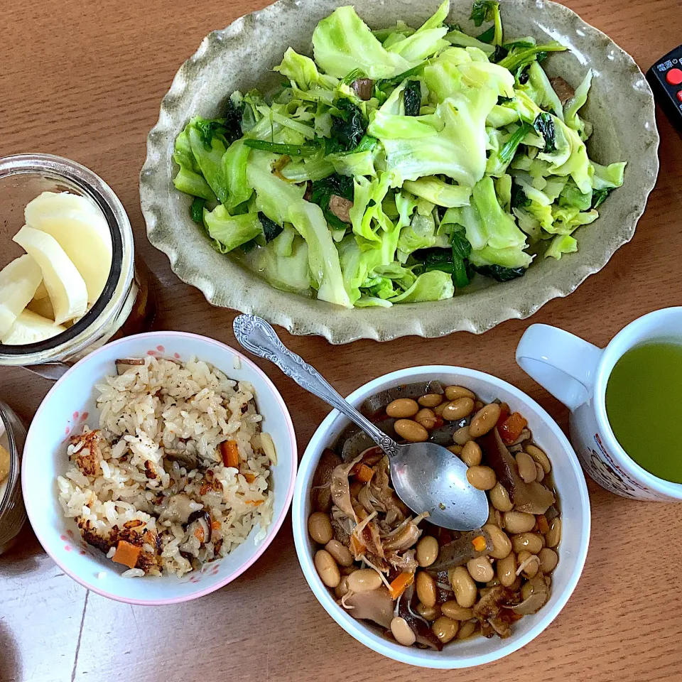 炊き込みご飯と野菜炒めと煮豆|みんみんさん