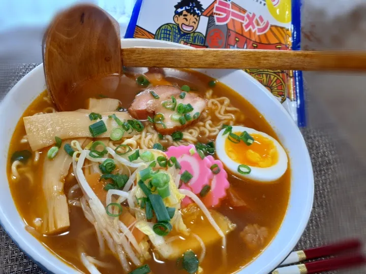 AXさんの料理甘酒が隠し味✨

　カレーラーメン🍜🍥|びせんさん