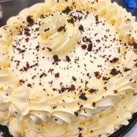 Red Velvet cake with Whipped buttercream frosting with chocolate cake crumbles|TKさん