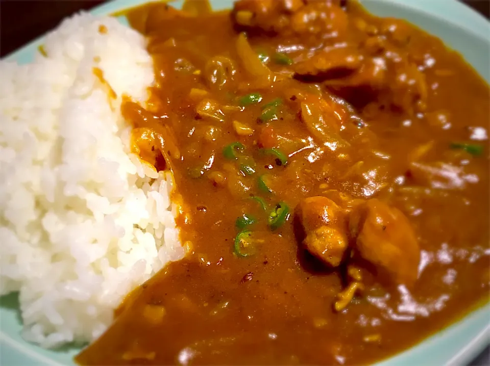 鶏肉とトマトのカレー|へろへろさん