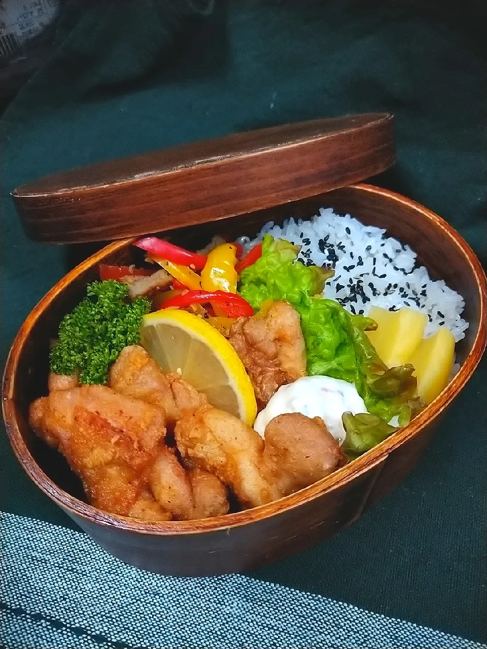 Snapdishの料理写真:唐揚げ弁当
今日のお弁当*2|cheryl_tasteさん