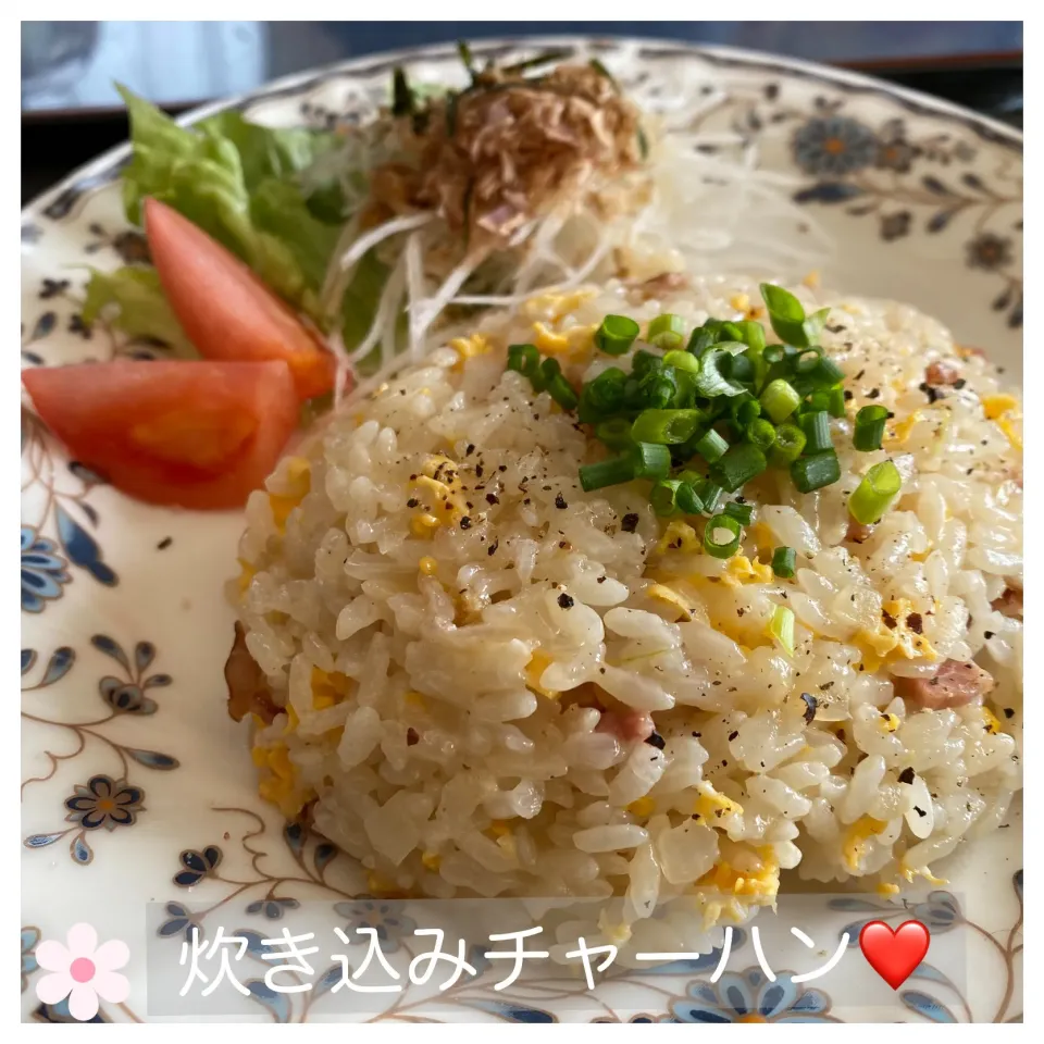 Snapdishの料理写真:炊き込みチャーハン&あったか白菜スープ|いのっちさん