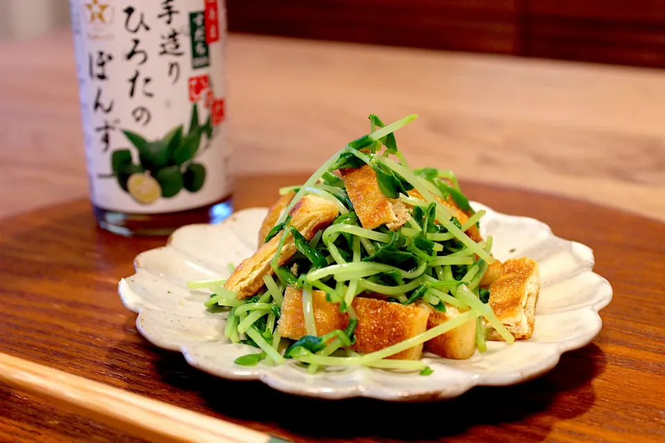 豆苗と焼き油揚げのポン酢和え|よっすぃさん