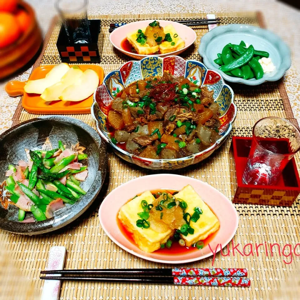 おうち居酒屋🏮
牛すじ煮込み
揚げだし豆腐
スナップエンドウ
アスパラベーコン|yukaringoさん