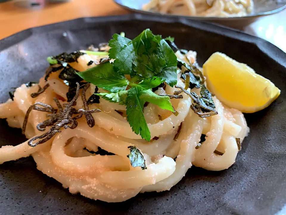 たらこと塩昆布の混ぜうどん|いちごさん