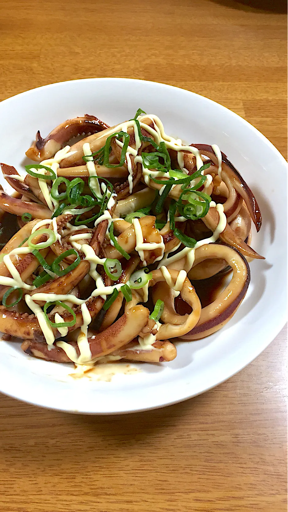 Snapdishの料理写真:からあげビールさんの料理 ビールが進む♪イカのピリ辛にんにくオイマヨ炒め|すずまゆさん