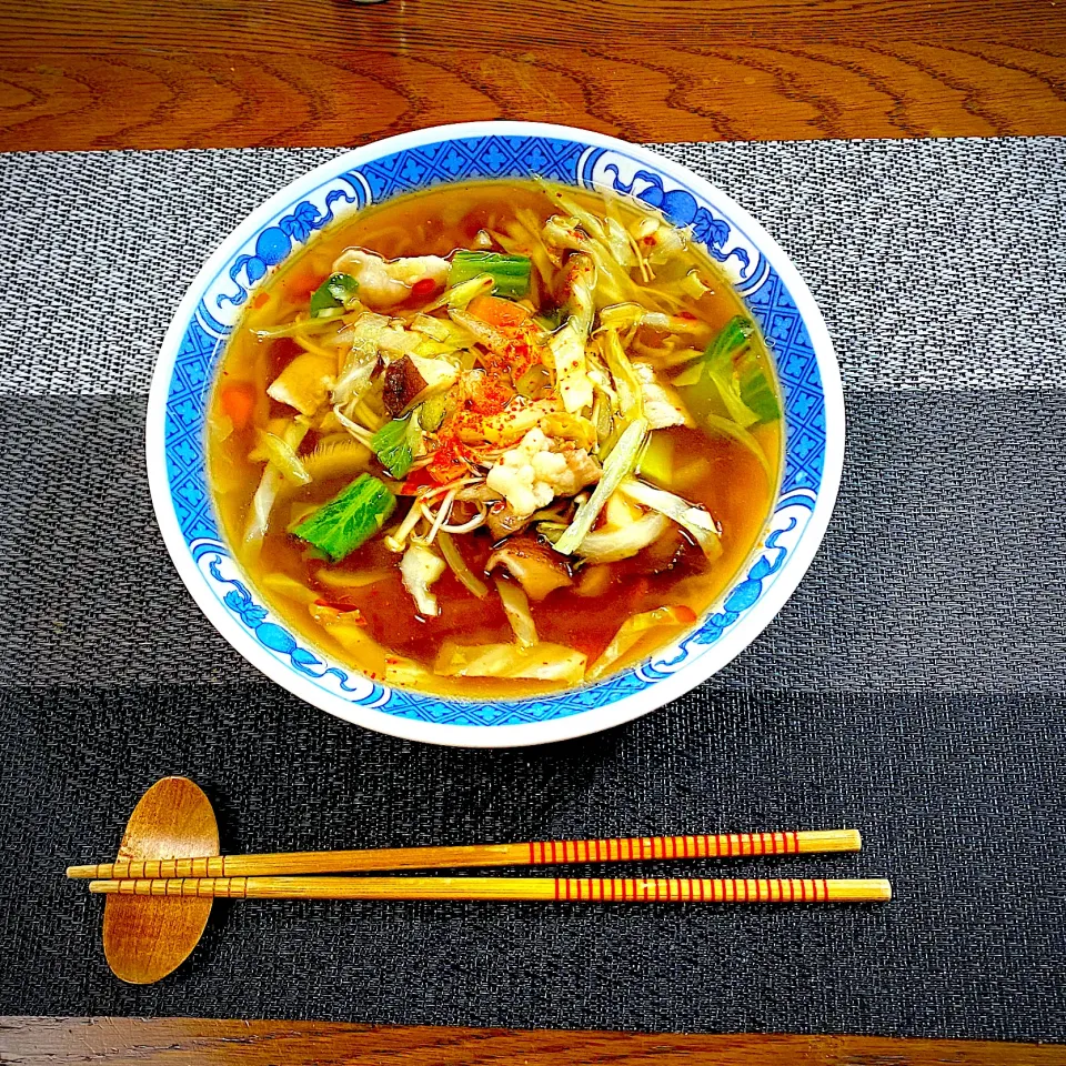 醤油ラーメン、肉野菜たっぷり|yakinasuさん