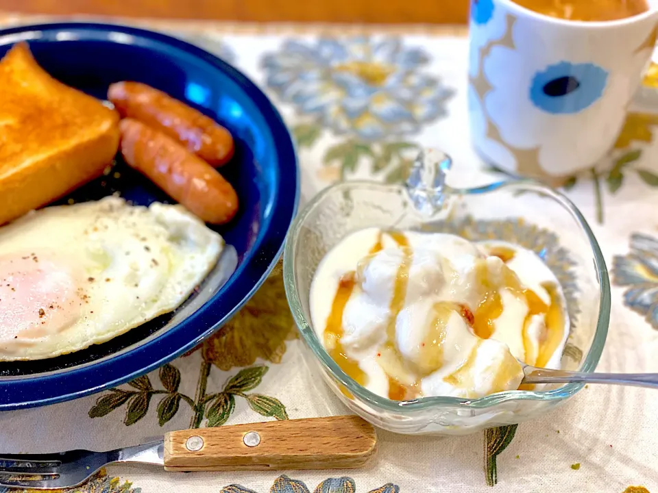 クコの実とバナナのヨーグルト☺︎|まめすけ。さん