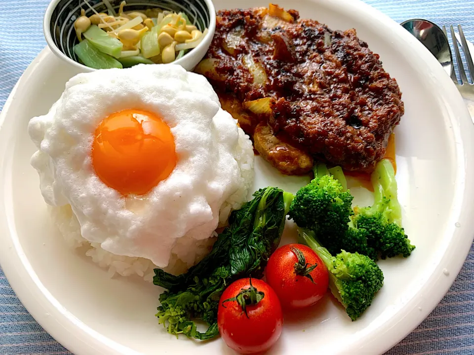 朝カリー⁉️メレンゲ玉子ご飯のスパイシートンテキカリー^_^|いーのさん