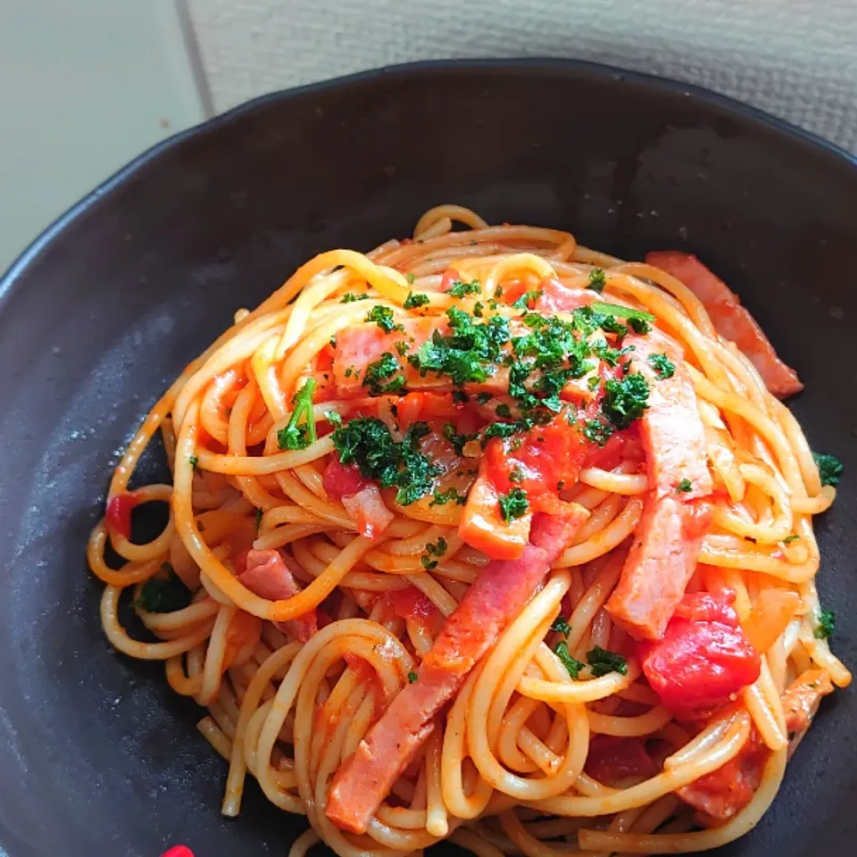 Snapdishの料理写真:トマトパスタ🍅|もえさん