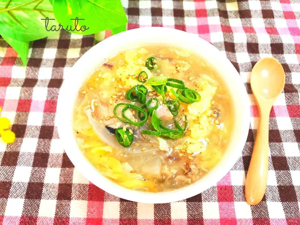 Snapdishの料理写真:からあげビールさんの料理✨
スープご飯にも◎新玉ねぎと鯖缶のごま味噌旨辛かき玉スープ😋🧅🥚🎵|taruto⭐️さん