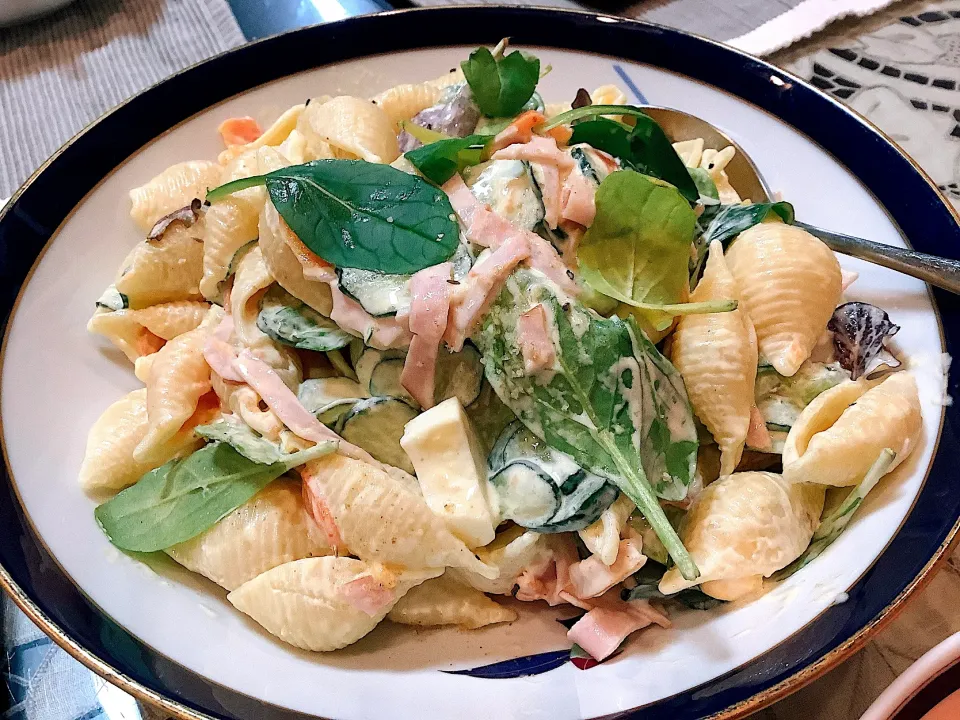 日曜日の朝ラダ🥗「マカロニサラダ」😋|アライさんさん