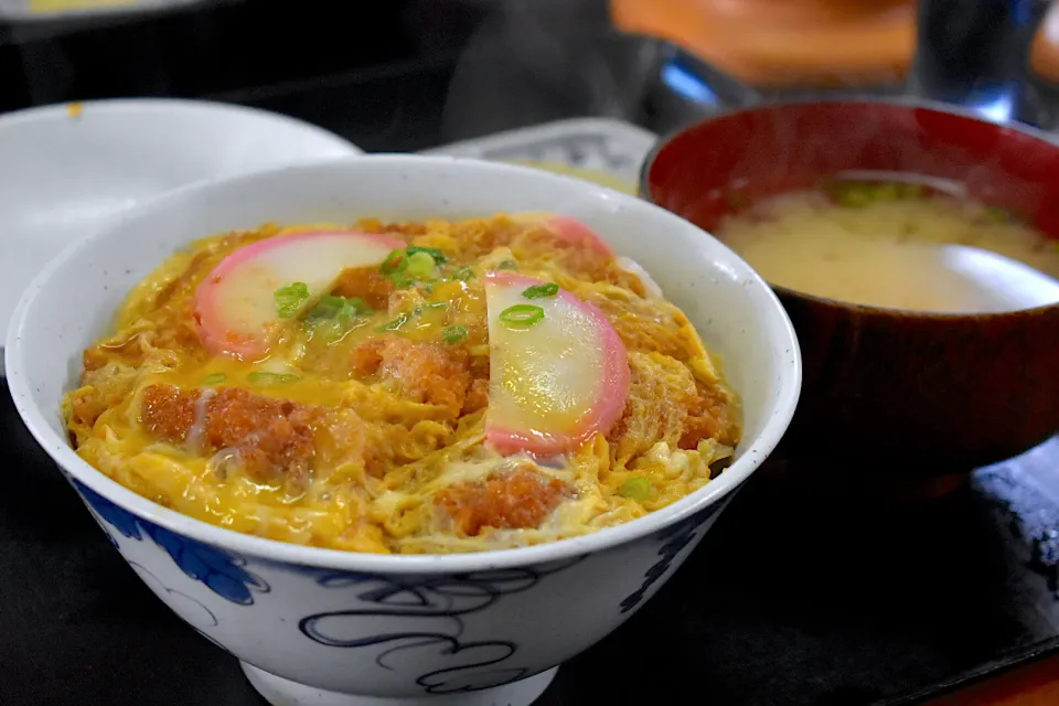 食べに行った田舎のカツ丼|なひさん