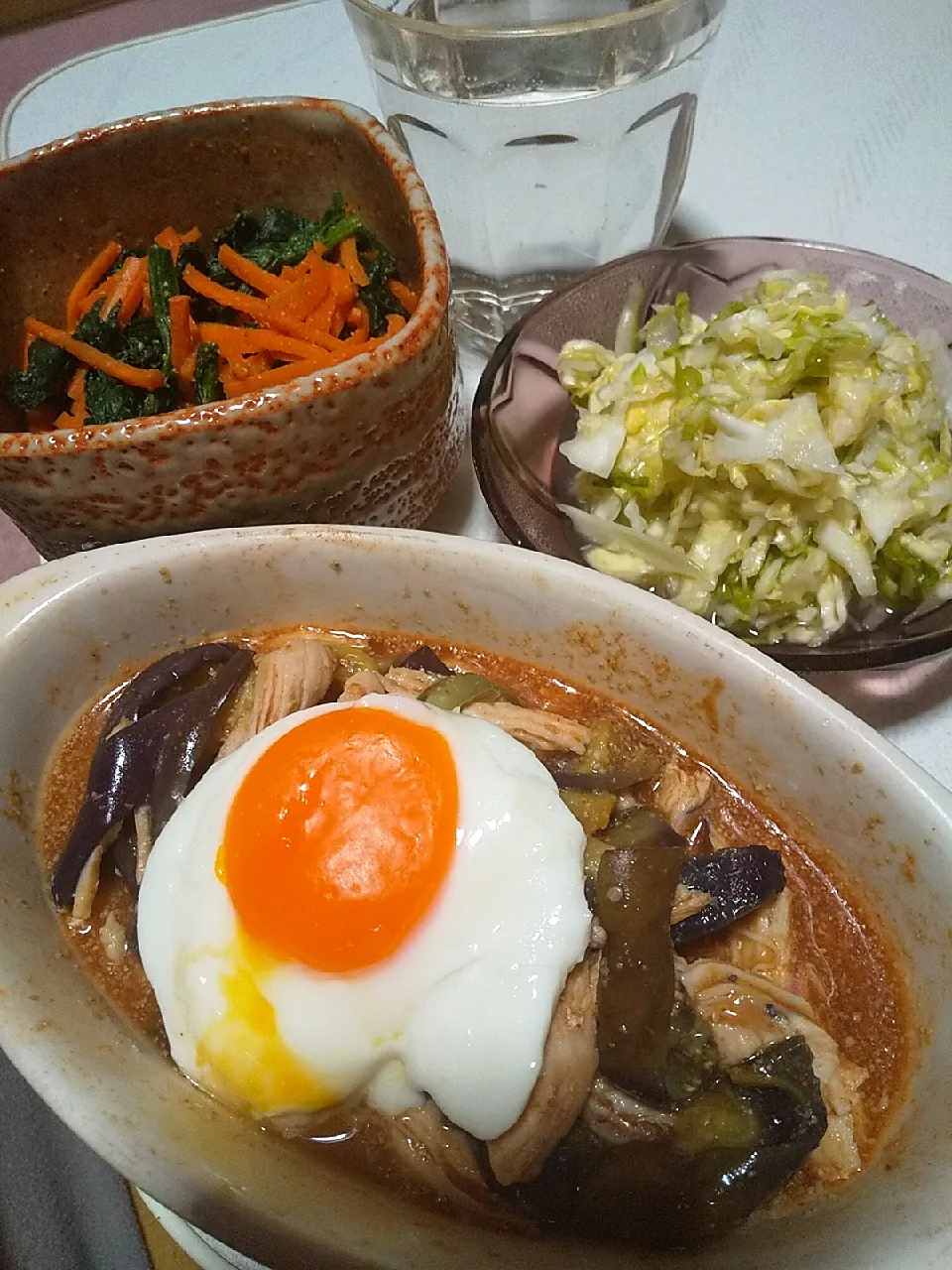 今日の晩御飯
※レンジ蒸し茄子とチキンの韓国風ヤンニョム和え
※ほうれん草と人参のナムル
※酢キャベツ
※焼酎ハイボール|れあMIXさん