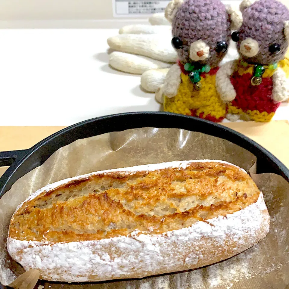 Snapdishの料理写真:ライ麦パン焼き立て^ - ^|chagashiさん