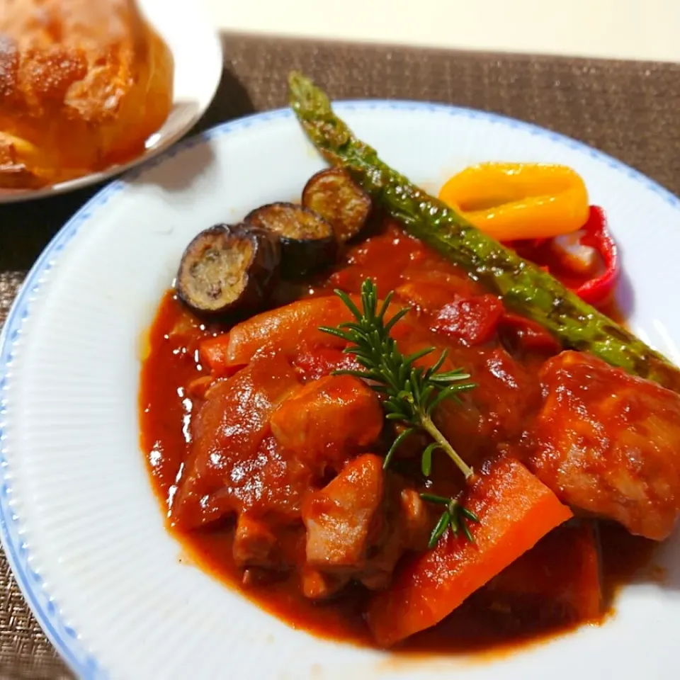 MAKUBIさんの料理 こんぶ茶deチキンのデミトマト煮込|ポトスさん