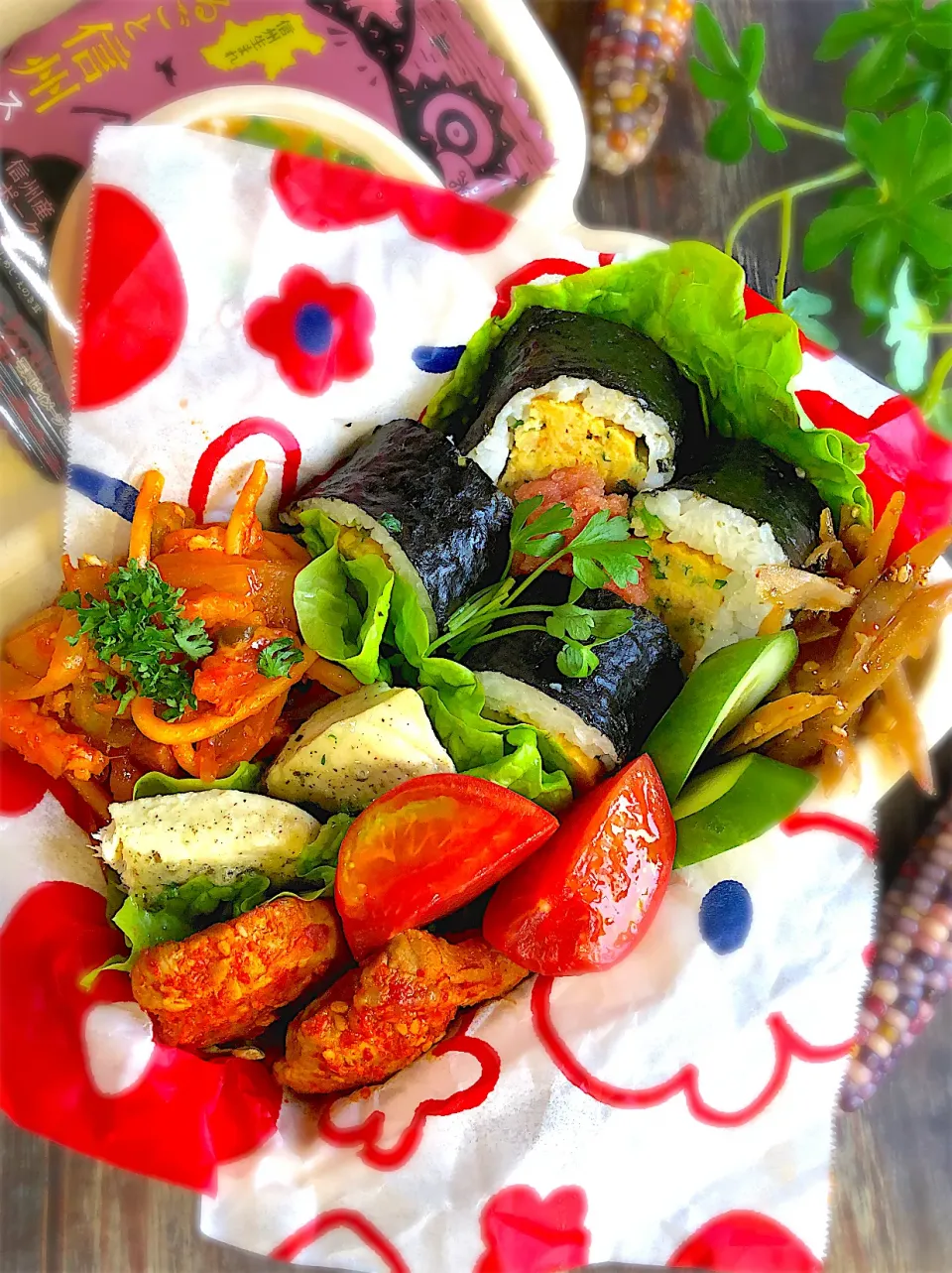 Snapdishの料理写真:カニ玉海苔巻きお弁当|みゆきさん