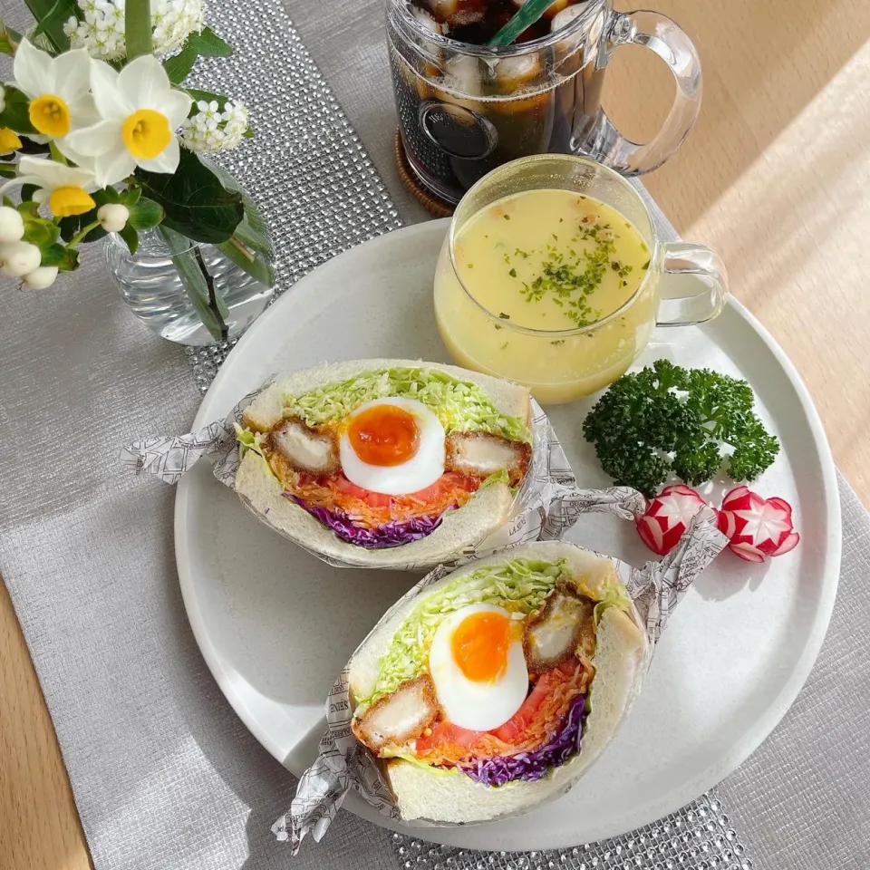 Snapdishの料理写真:2/16❤︎甘辛チーズチキン&半熟たまごわんぱくサンド🌱🥪|Makinsさん